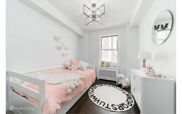 Sold by Douglas Elliman | media 15