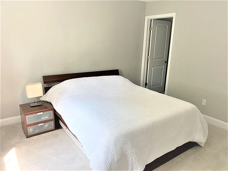 380 King St #11 — Photo 23