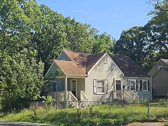 3rd image of 3901 Decatur St