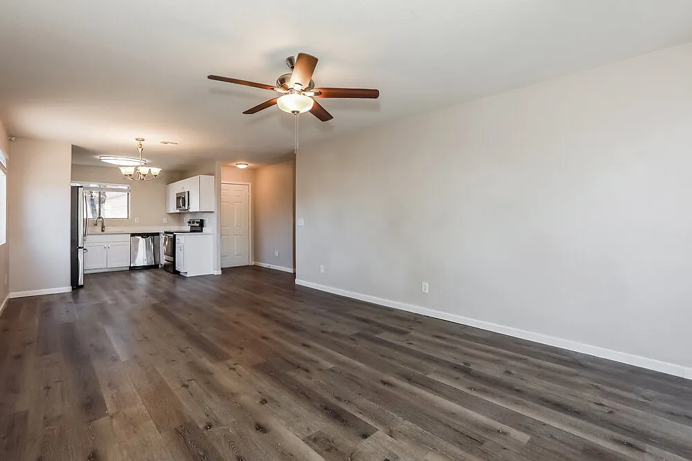 3 bed, 2.0 bath, 1266 sqft, $1,585 — Photo 4