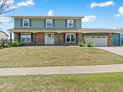 3935 Rollingwood Dr NW, Cedar Rapids, IA, 52405