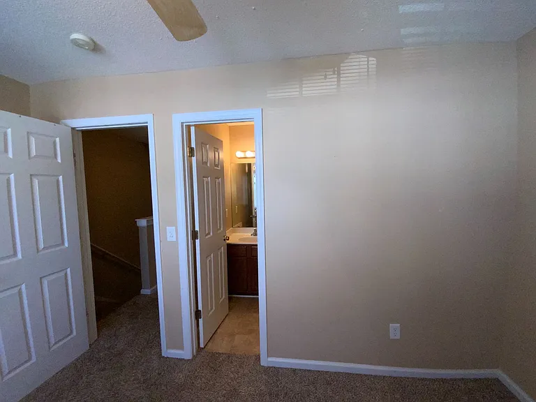 110 Cornerstone Pl — Photo 2