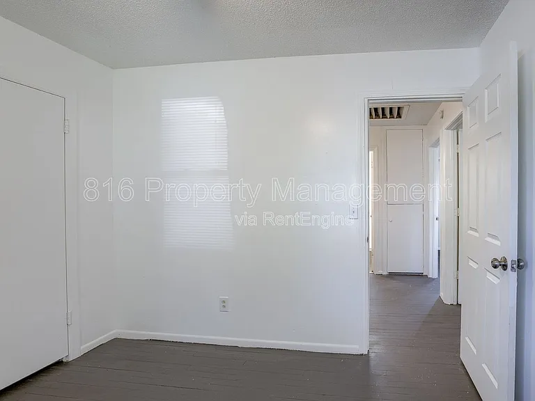 10009 Hardesty Ave — Photo 14