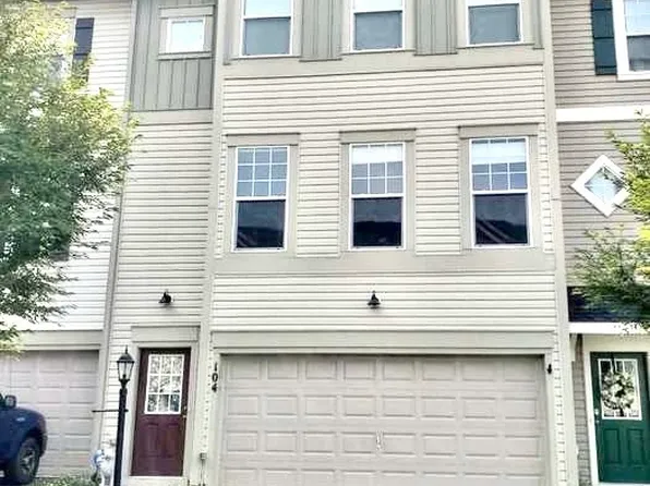 104 Notions Ct, Stephenson, VA 22656