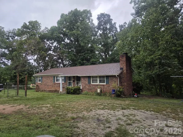 2740 Irene Bridge Hwy, Hickory Grove, SC 29717