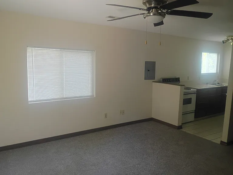 723 Cliff Dr #1/2 — Photo 3
