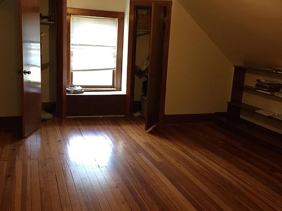 3rd image of 1145 Goodhue Blvd