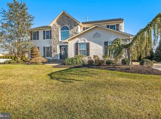 7 Wells Ct, Hainesport, NJ 08036