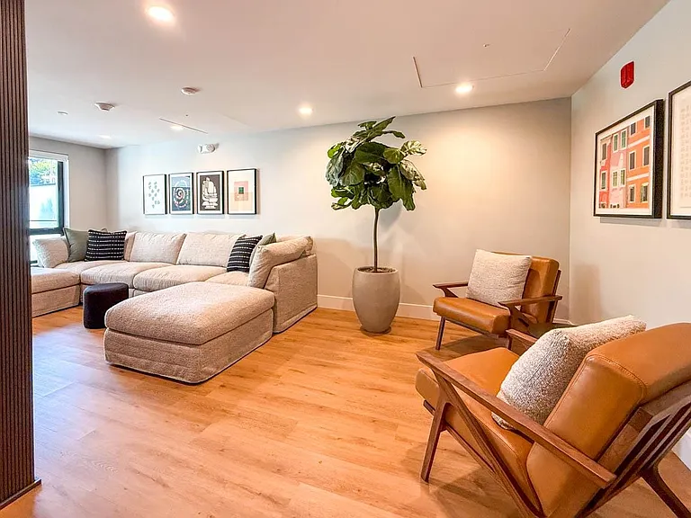1680 E 12th Ave #204 — Photo 32