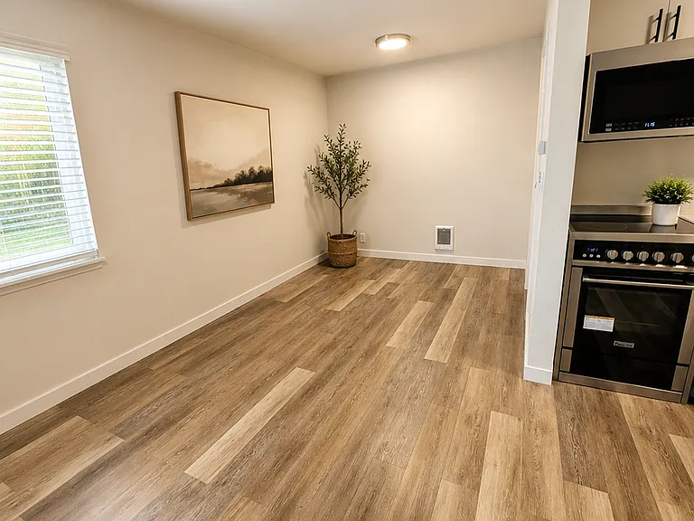 Eleanor Apartments — Photo 14