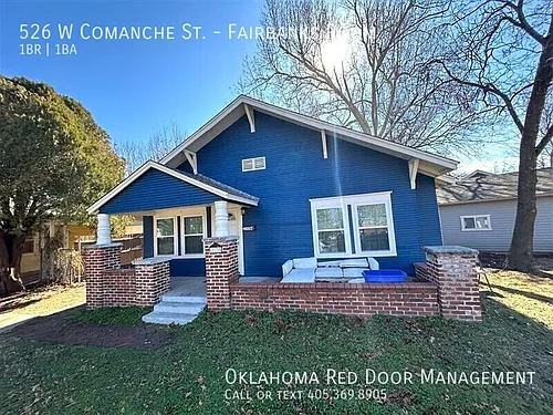 526 W Comanche St Photo 1