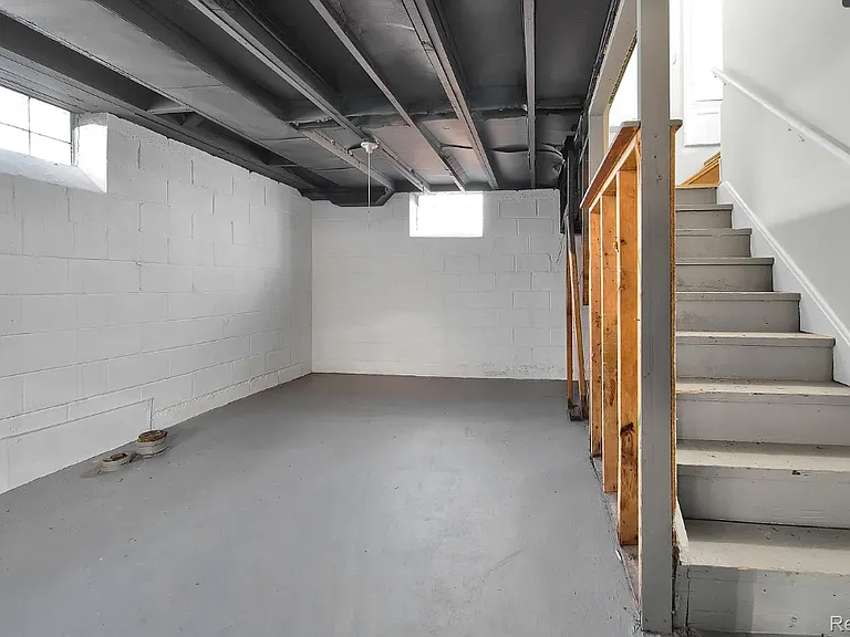 8550 W Outer Dr — Photo 11
