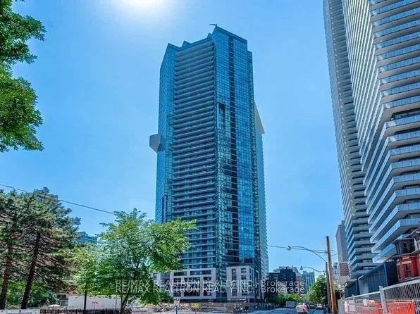 45 Charles St E, Toronto, ON