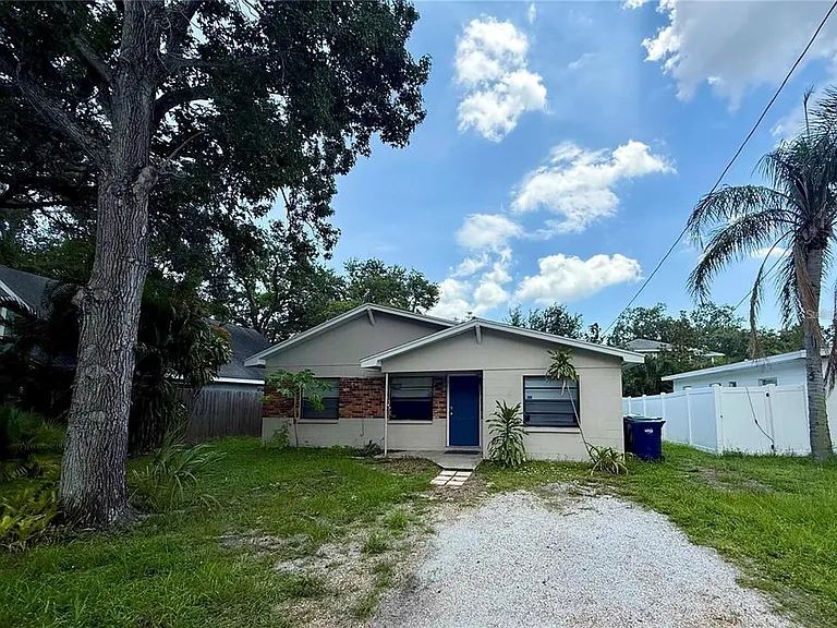 3414 W Oakellar Ave — Photo 1
