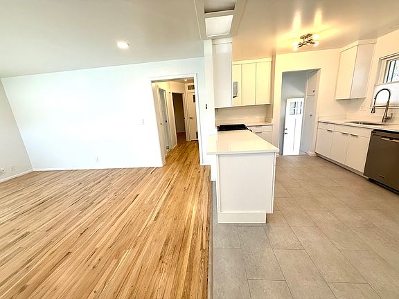 4th image of 2119 E Sherman Ave #B