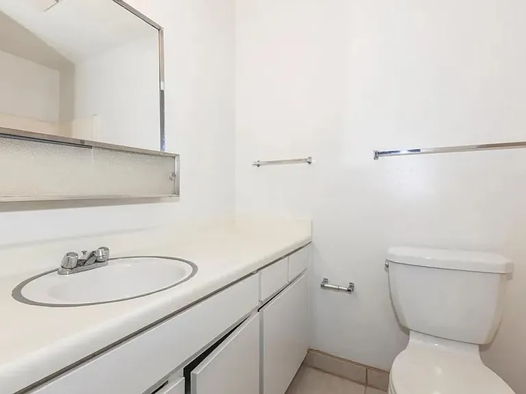 Pacific Terrace — Photo 14