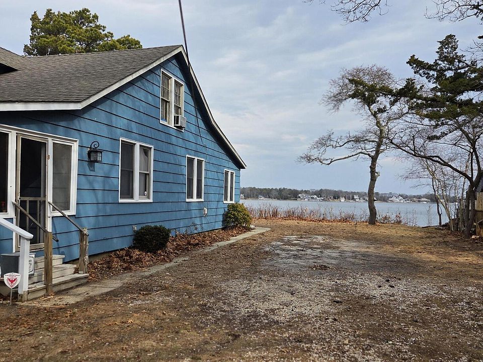 2nd image of 580 Kingfisher Circle