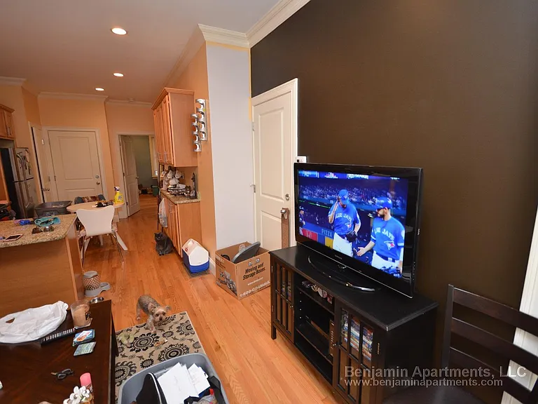 27 Lothrop St #8 — Photo 5