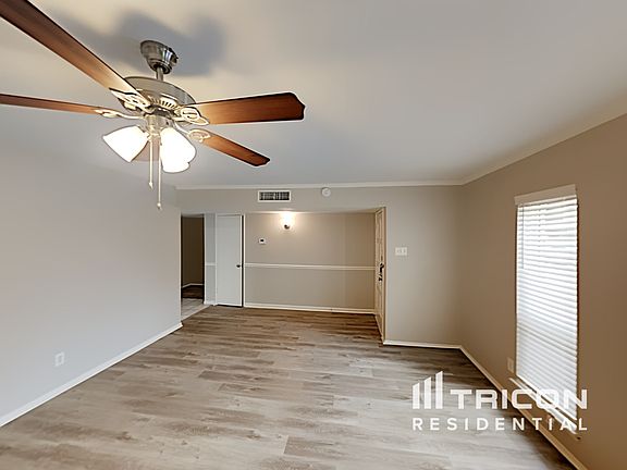 3rd image of 4621 Tarry Dr