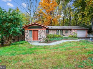 10427 Windsor View Dr, Potomac, MD 20854