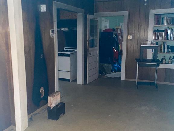 5th image of 609 & 613 Raymond St