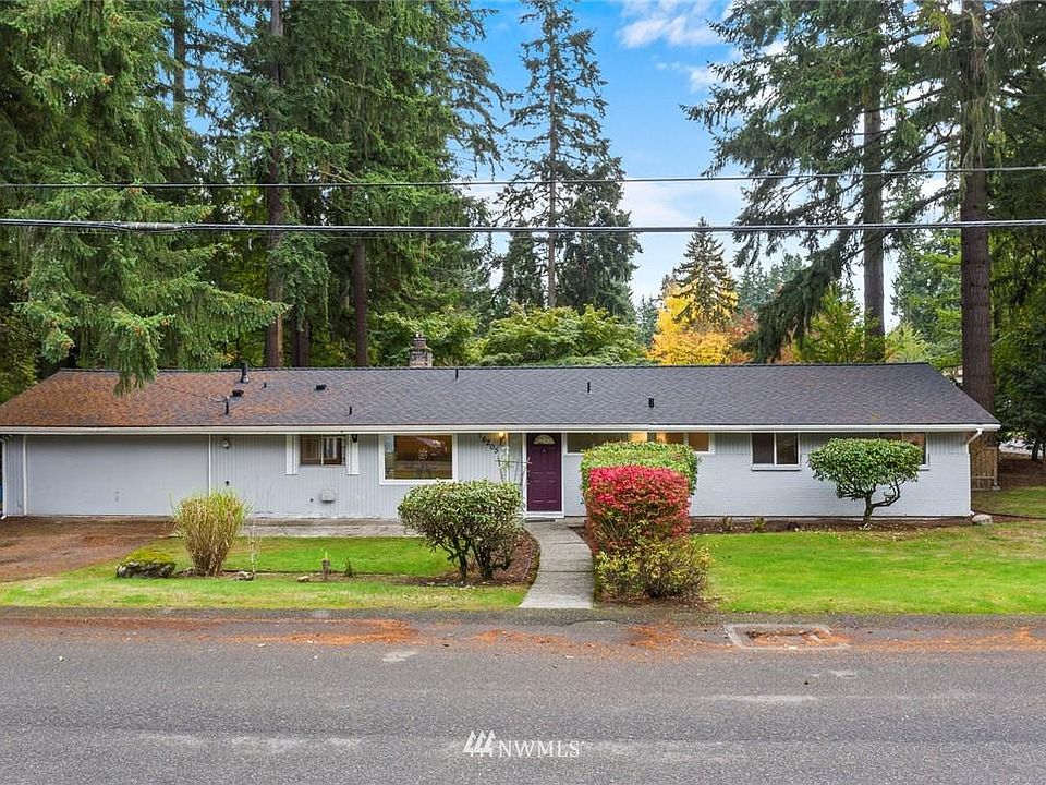1st image of 16205 NE 28th St
