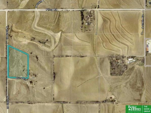 22756 Dune Ct, Gretna, NE 68028