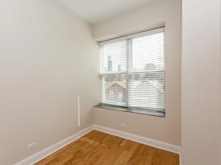915 S Aberdeen St — Photo 12