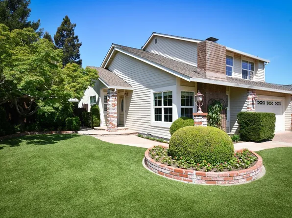 2555 Edgewater Drive, Napa, CA 94558