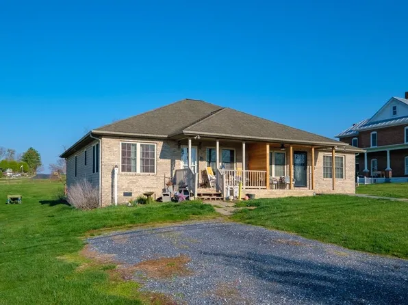 140 & 144 Holly Hill St, Broadway, VA 22815