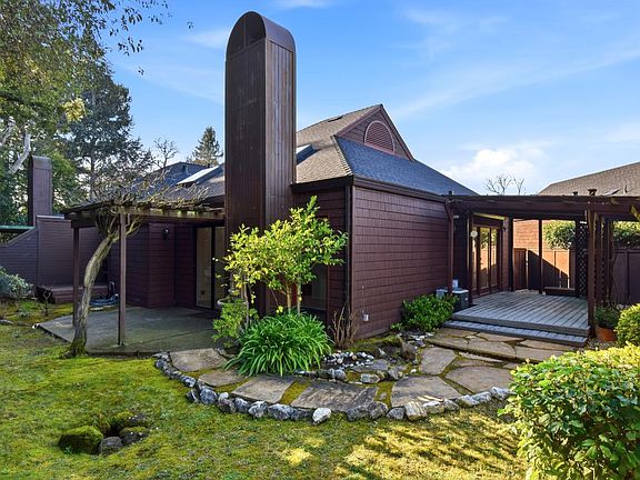 4th image of 1320 North Street #7