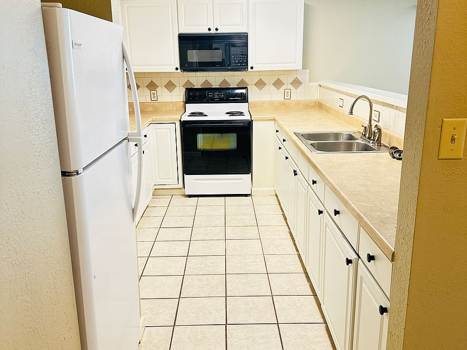 1st image of 3112 N Aw Grimes Blvd #1