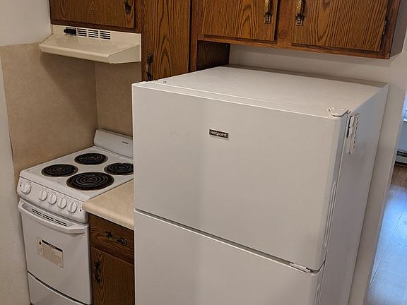 5th image of 506 E Green St APT 10