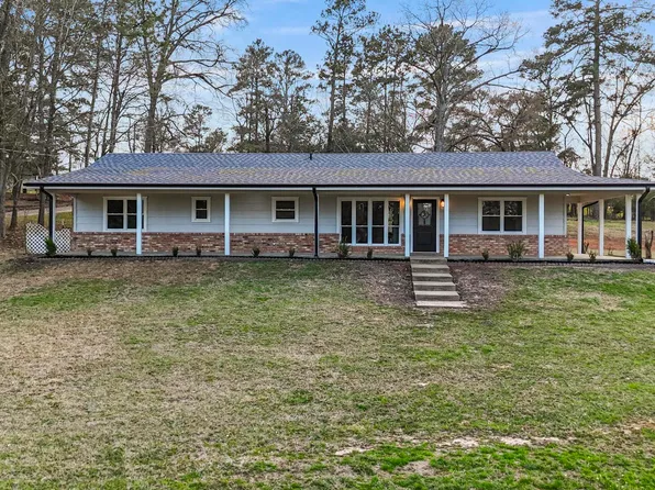 18208 N Lakeview Dr, Troup, TX 75789