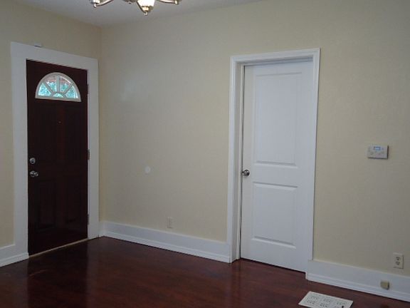 3rd image of 428 Wilkes Ave