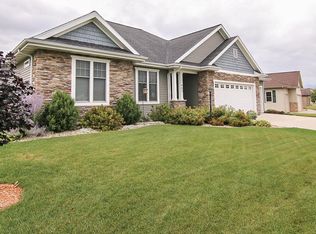 407 Coyle Pkwy, Cottage Grove, WI 53527