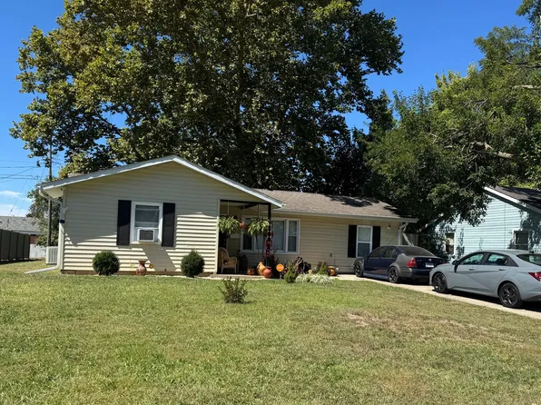 1503 Summit Ridge Rd, Champaign, IL 61821