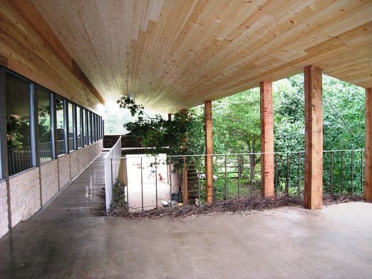 Huge 2 Level 4900 sq ft