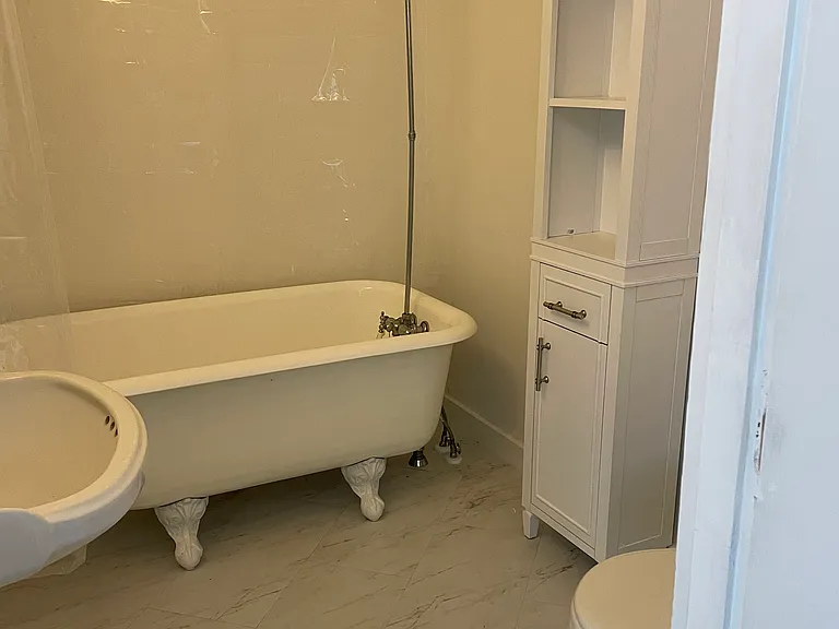 245 Reynoir St — Photo 22