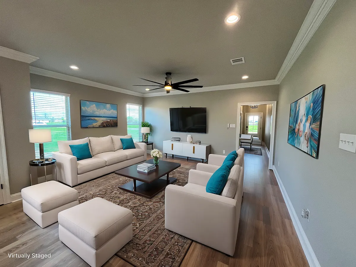 Building Photo - 756 Venecia Dr