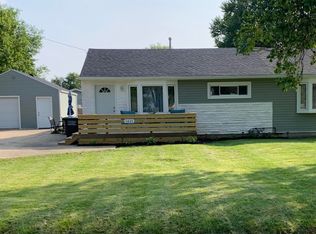 1421 Clairmont St, Erie, MI 48133