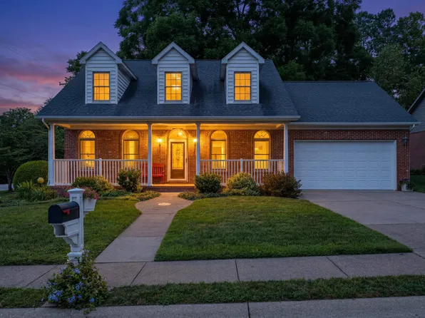 5733 Cherry Hill Dr, Newburgh, IN 47630