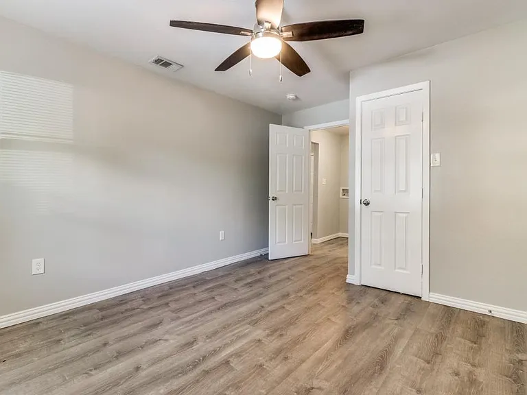 1516 Valley View St — Photo 7