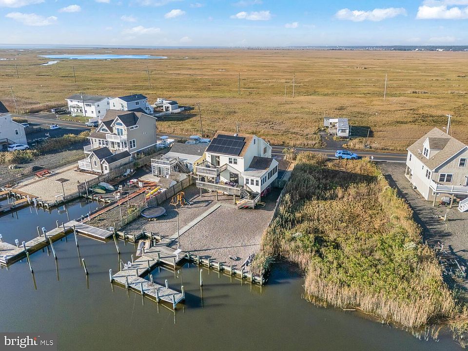 1st image of 322 Dock Rd