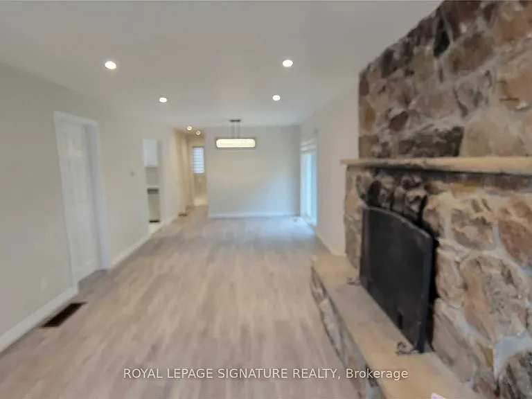 5749 Lakeshore Rd #1 — Photo 10