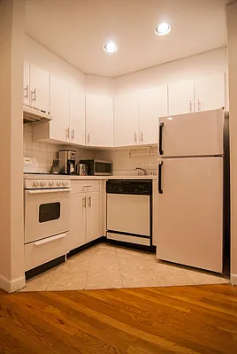 Rented by WAM Partners - William Moses Co. | media 74