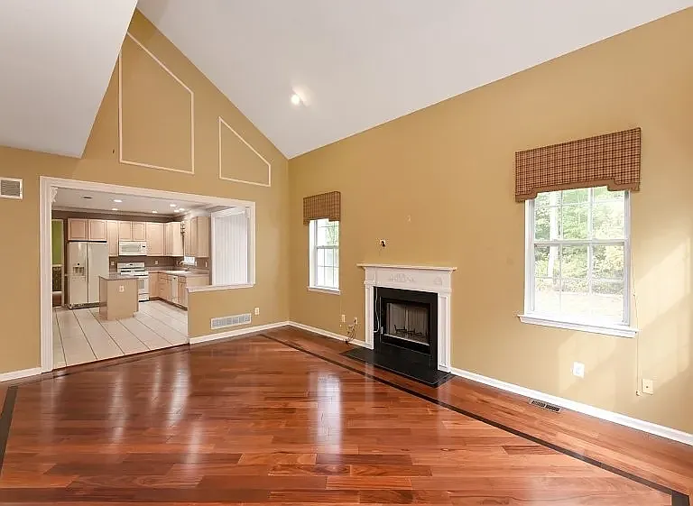 6 Woodfield Ct — Photo 3