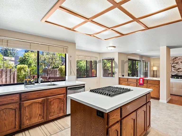 699 Patriot Pl — Photo 22