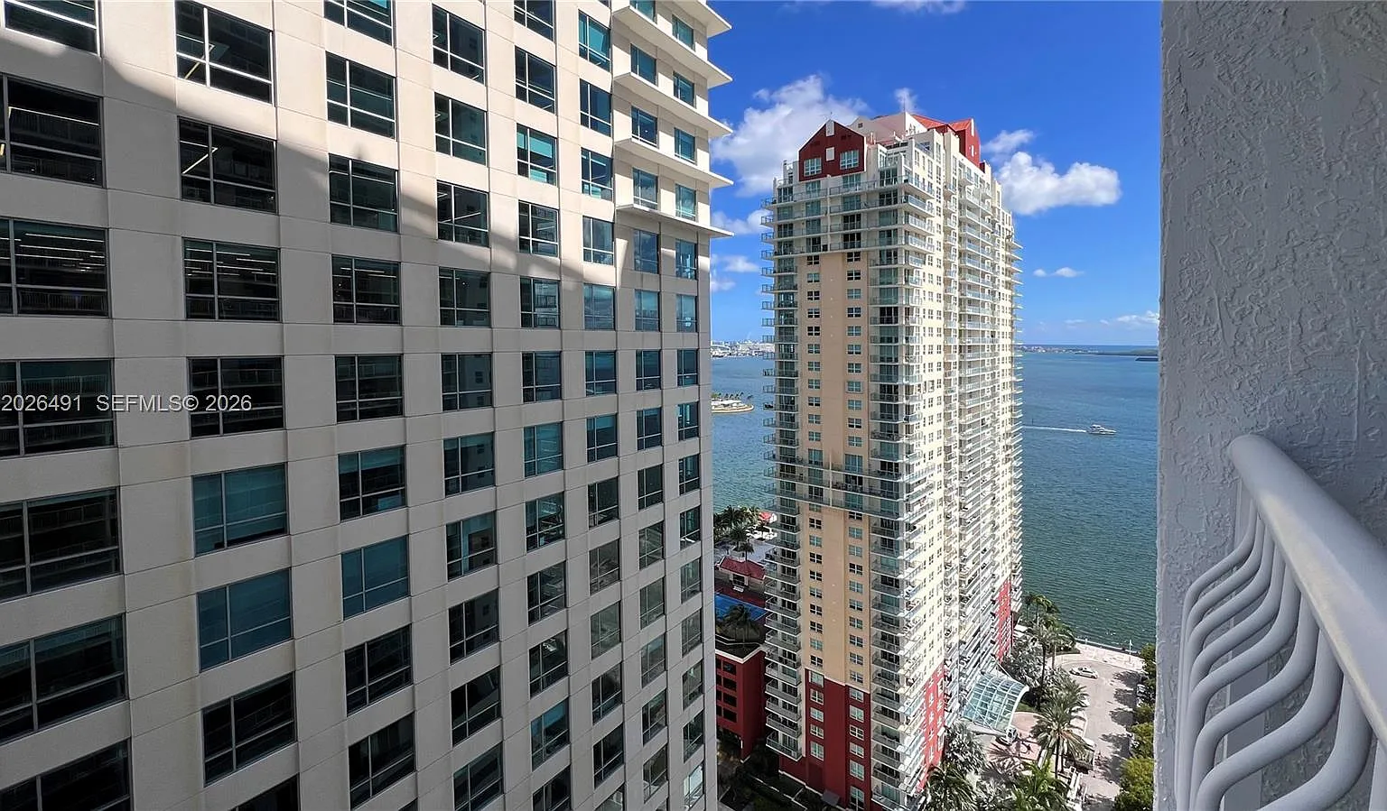 The Club At Brickell Bay — Photo 4