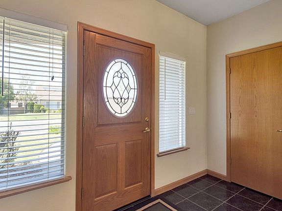 5th image of 9 Forestwood Dr
